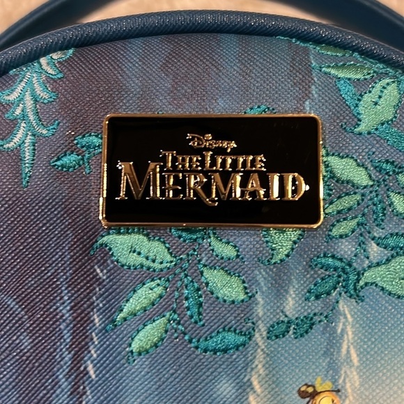 Disney The Little Mermaid Kiss The Girl Ariel & Eric Light Up Mini Backp… - Picture 4 of 11